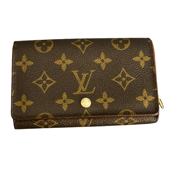 Louis Vuitton Handbags - LOUIS VUITTON
Monogram Canvas Tresor preloved
